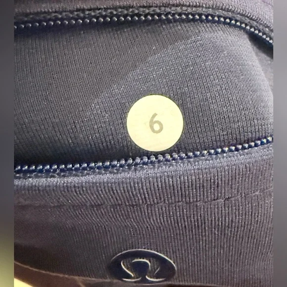 Lululemon Groove Pant Full-On Luxtreme Straight-Leg Pants in Navy Size 6 - Picture 7 of 7